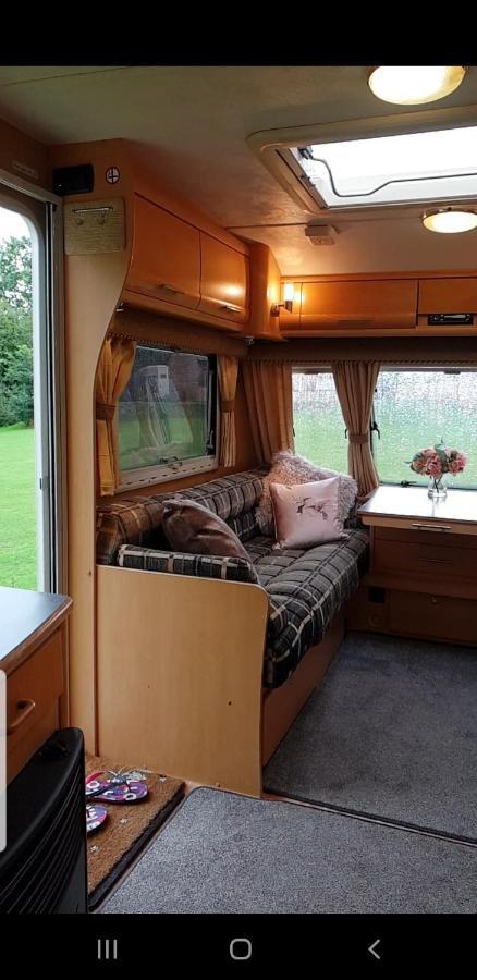 קורשם Self Contained Holiday Home Caravan מראה חיצוני תמונה