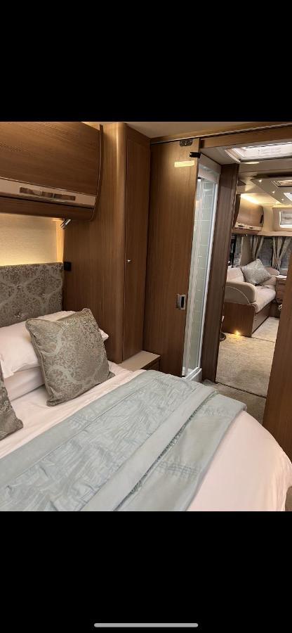 קורשם Self Contained Holiday Home Caravan מראה חיצוני תמונה