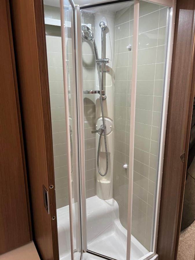 קורשם Self Contained Holiday Home Caravan מראה חיצוני תמונה