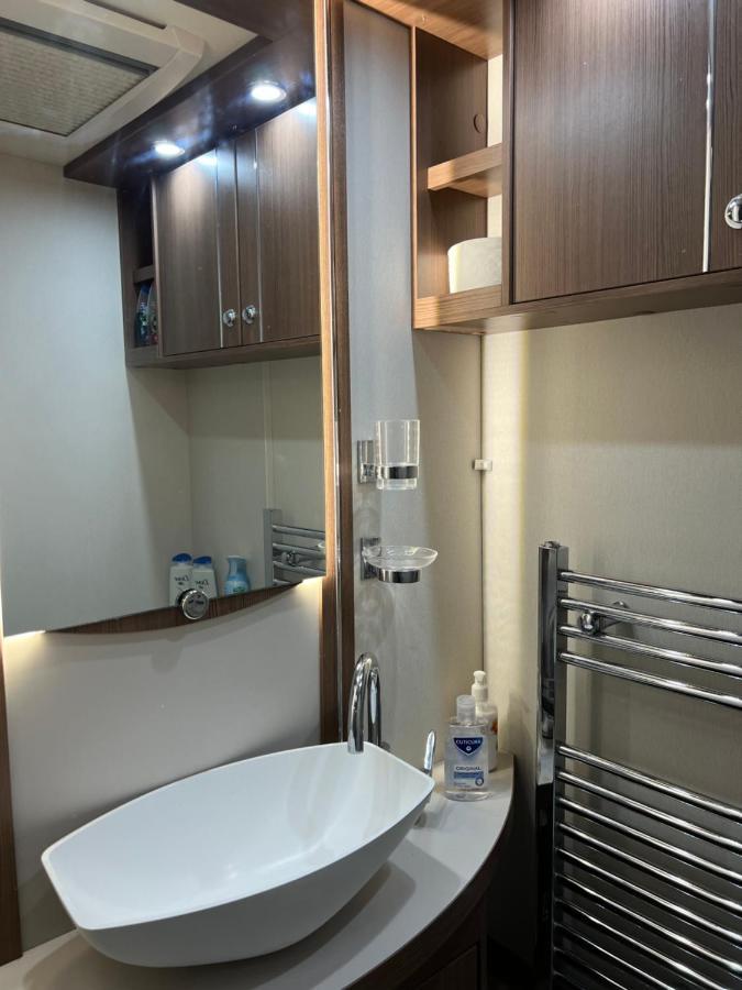 קורשם Self Contained Holiday Home Caravan מראה חיצוני תמונה