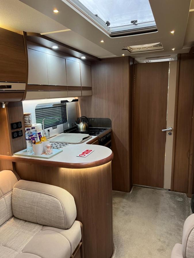 קורשם Self Contained Holiday Home Caravan מראה חיצוני תמונה